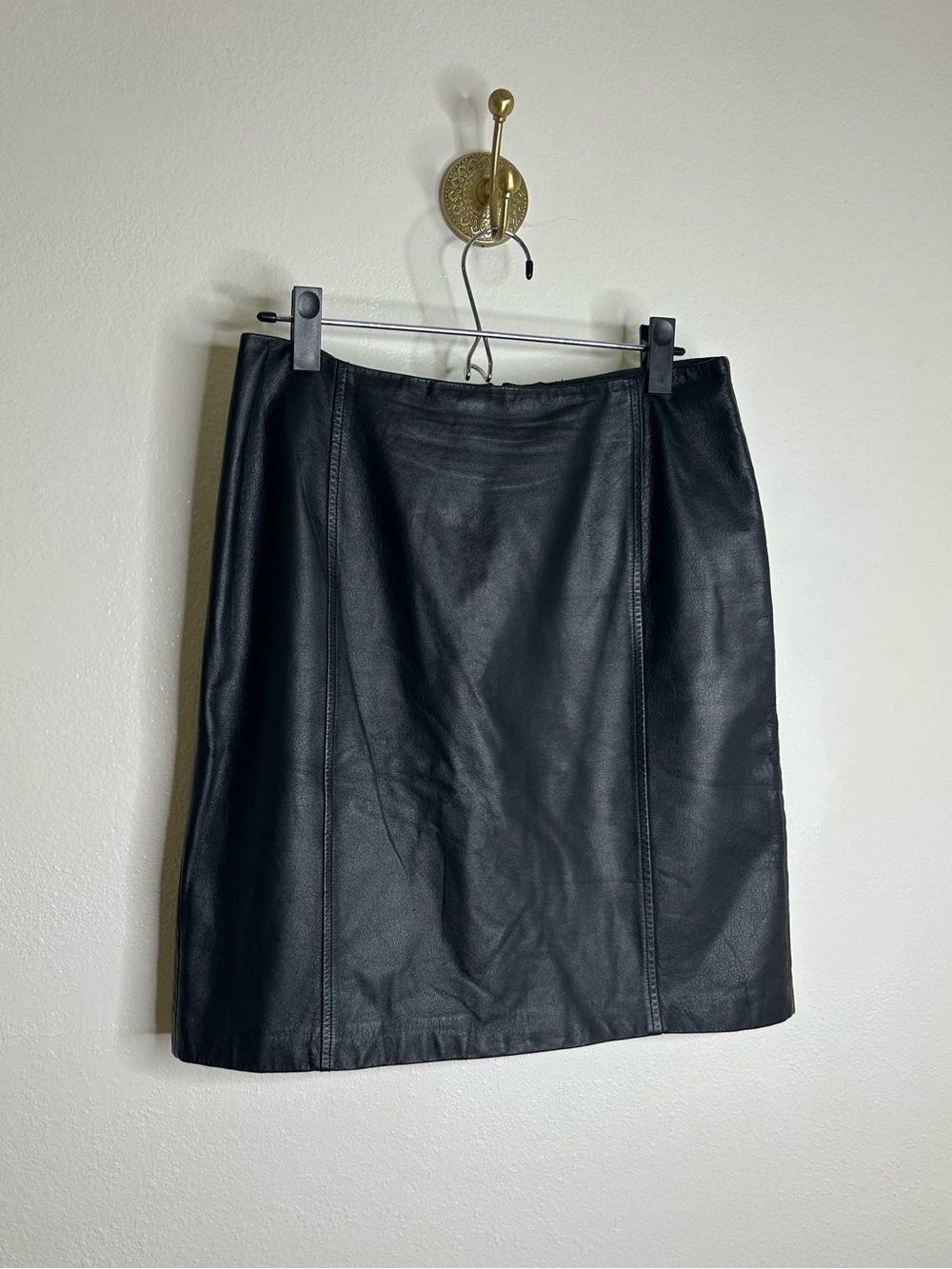 Ann Taylor LOFT 100% Genuine Leather Black Knee Length Pencil Skirt Size 8